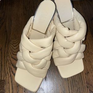 Zara cream sandals puffy design color size 40